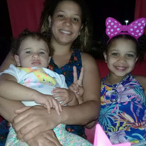 Meet your Posher, Winnifer